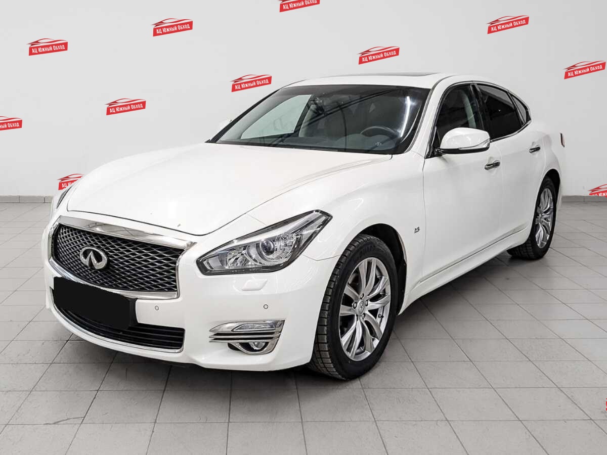 Infiniti Q70