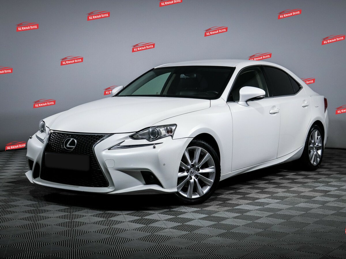 Lexus IS