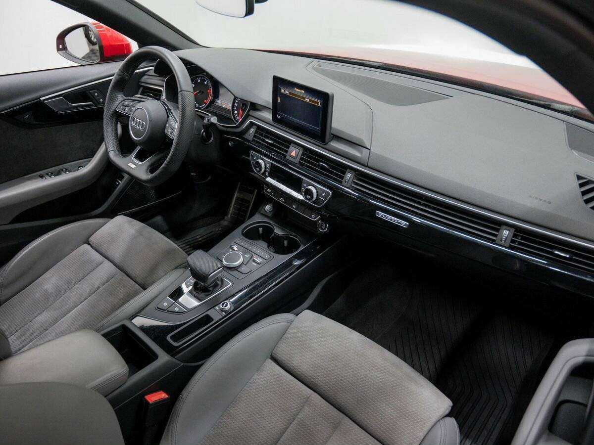 Купить Audi A4 с пробегом. Фото: #7
