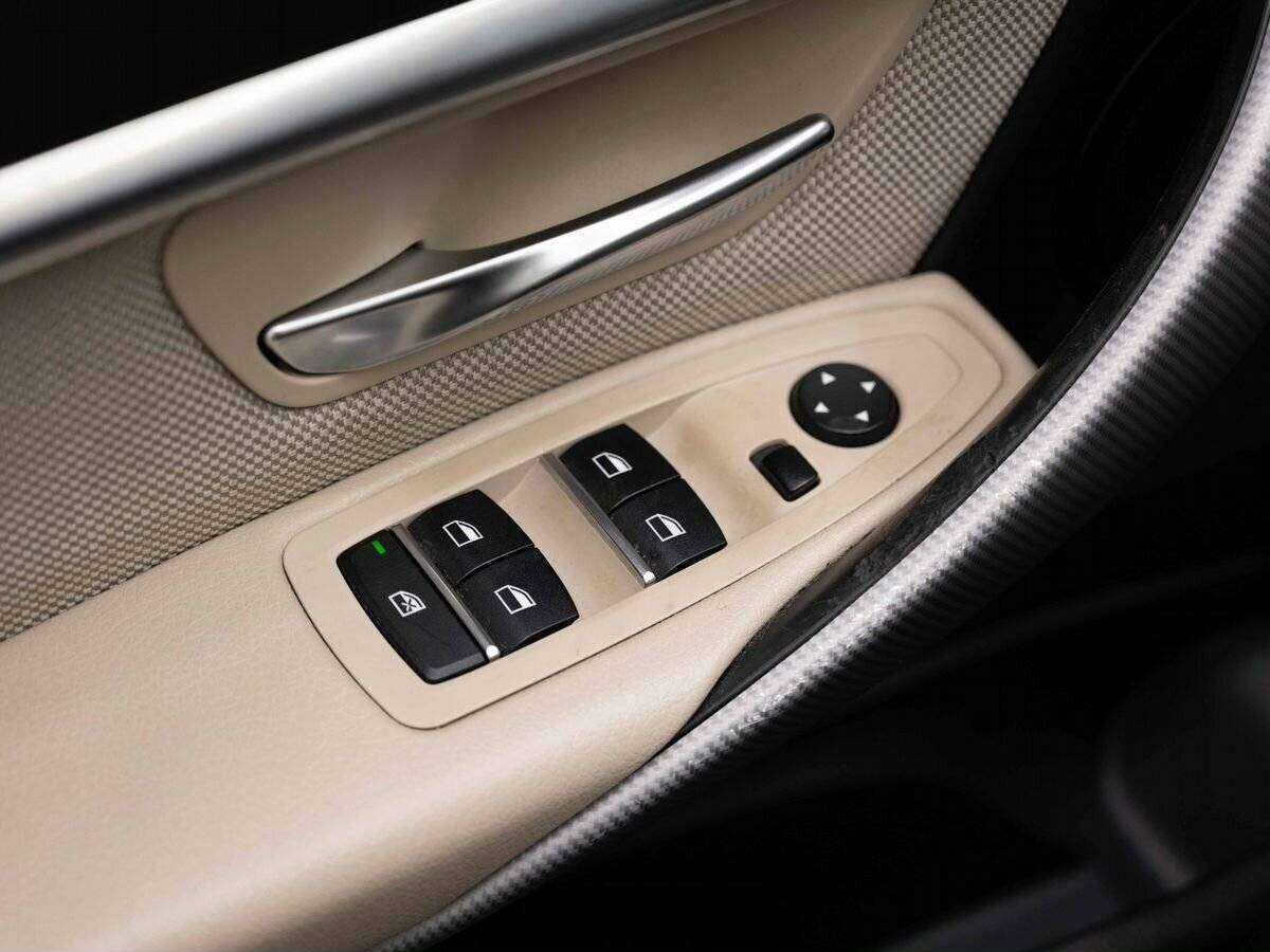 Купить BMW 3 серии с пробегом. Фото: #17