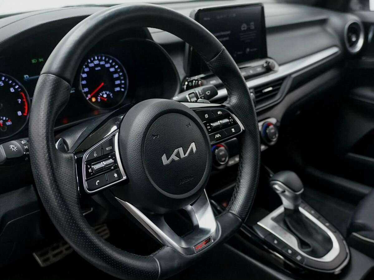Купить Kia Cerato с пробегом. Фото: #13