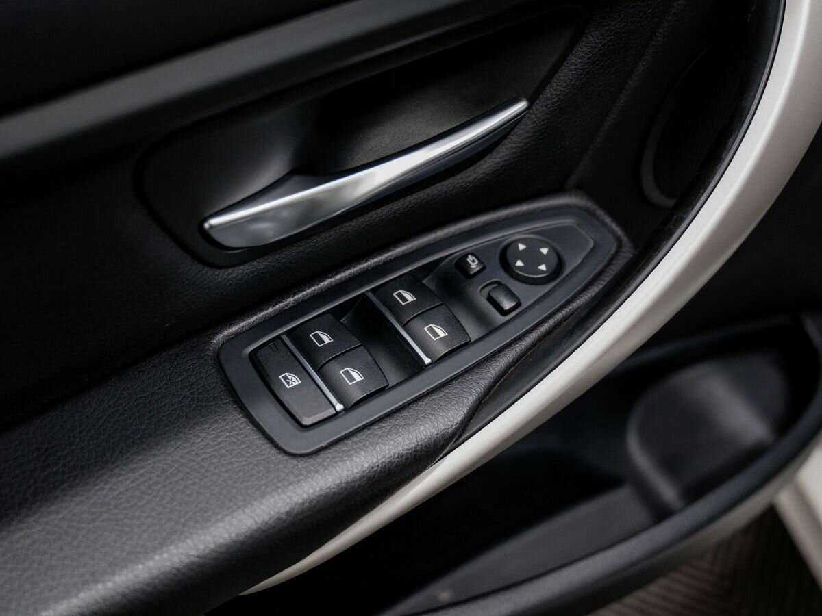 Купить BMW 3 серии с пробегом. Фото: #14