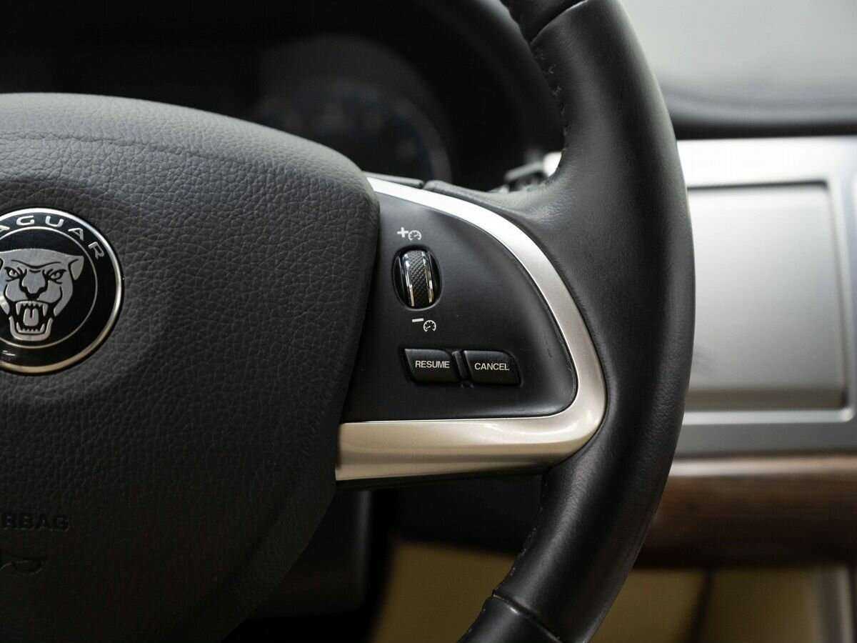 Купить Jaguar XF с пробегом. Фото: #20