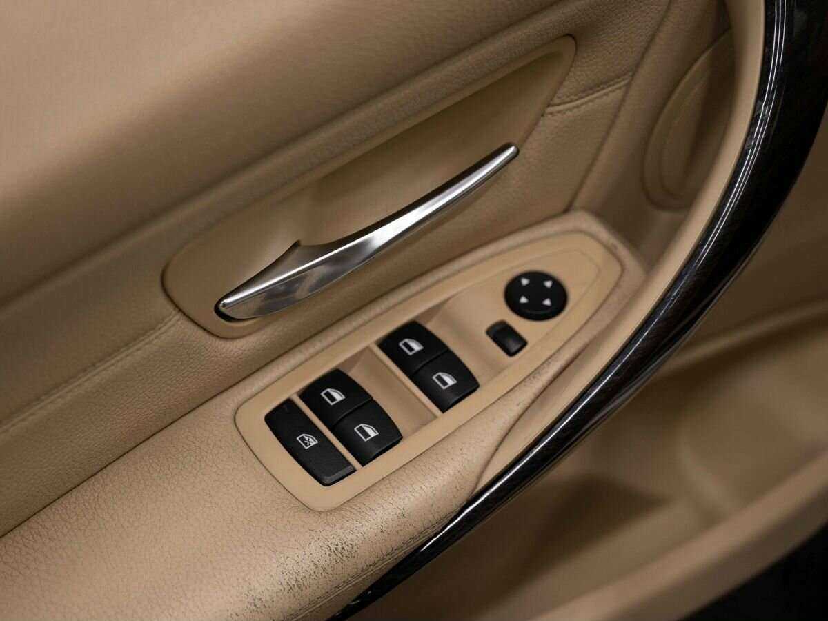 Купить BMW 3 серии с пробегом. Фото: #18