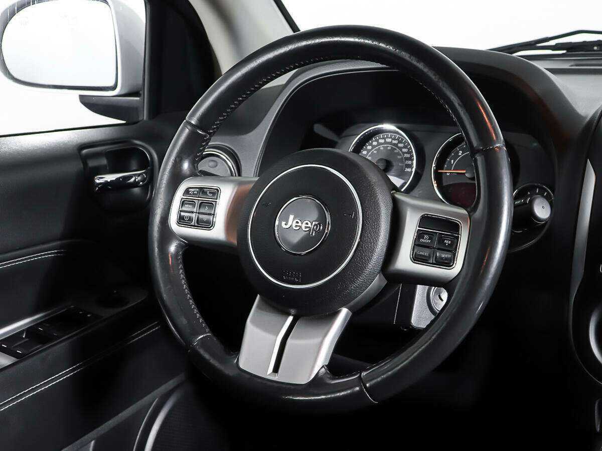 Купить Jeep Compass с пробегом. Фото: #13