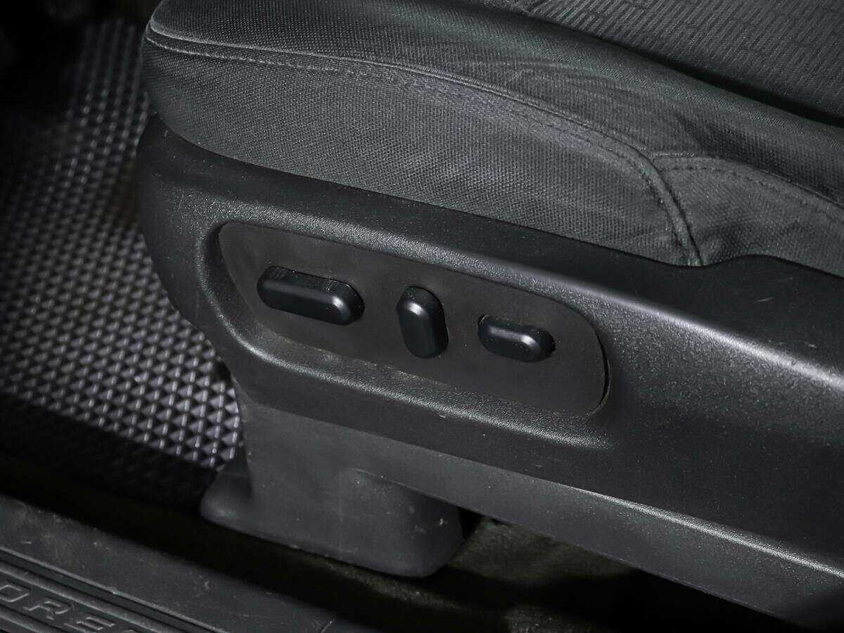 Купить Ford Explorer с пробегом. Фото: #17