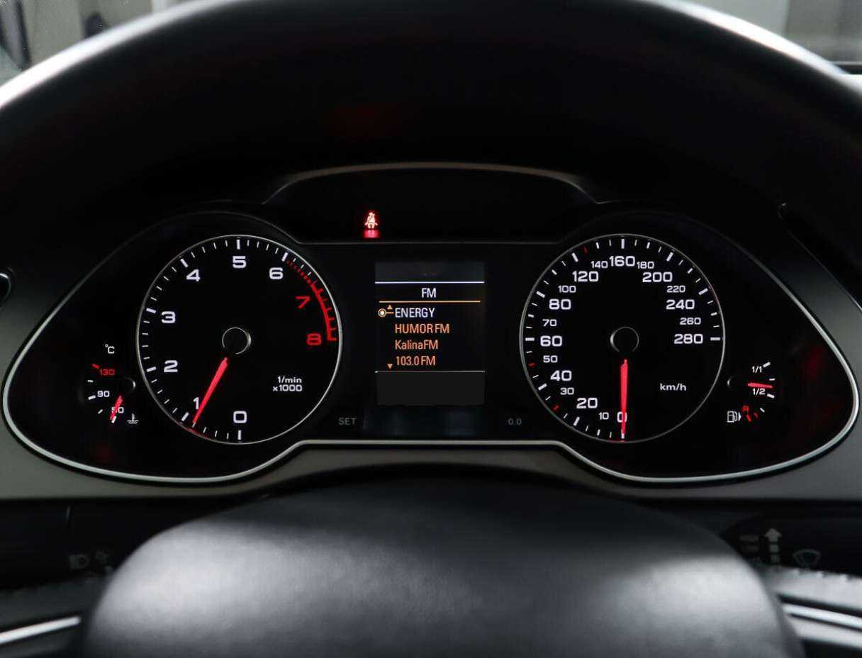 Купить Audi A4 с пробегом. Фото: #15