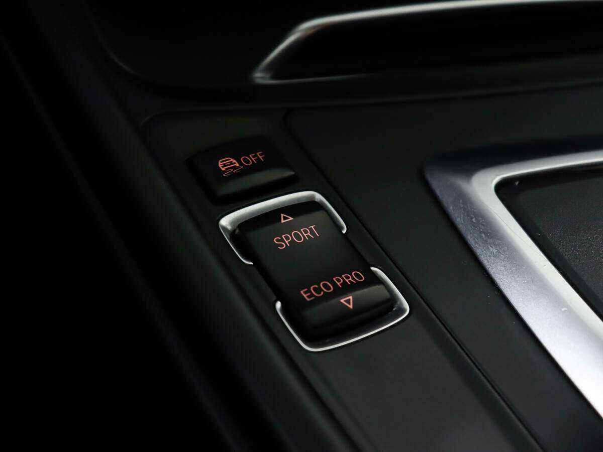 Купить BMW 3 серии с пробегом. Фото: #21