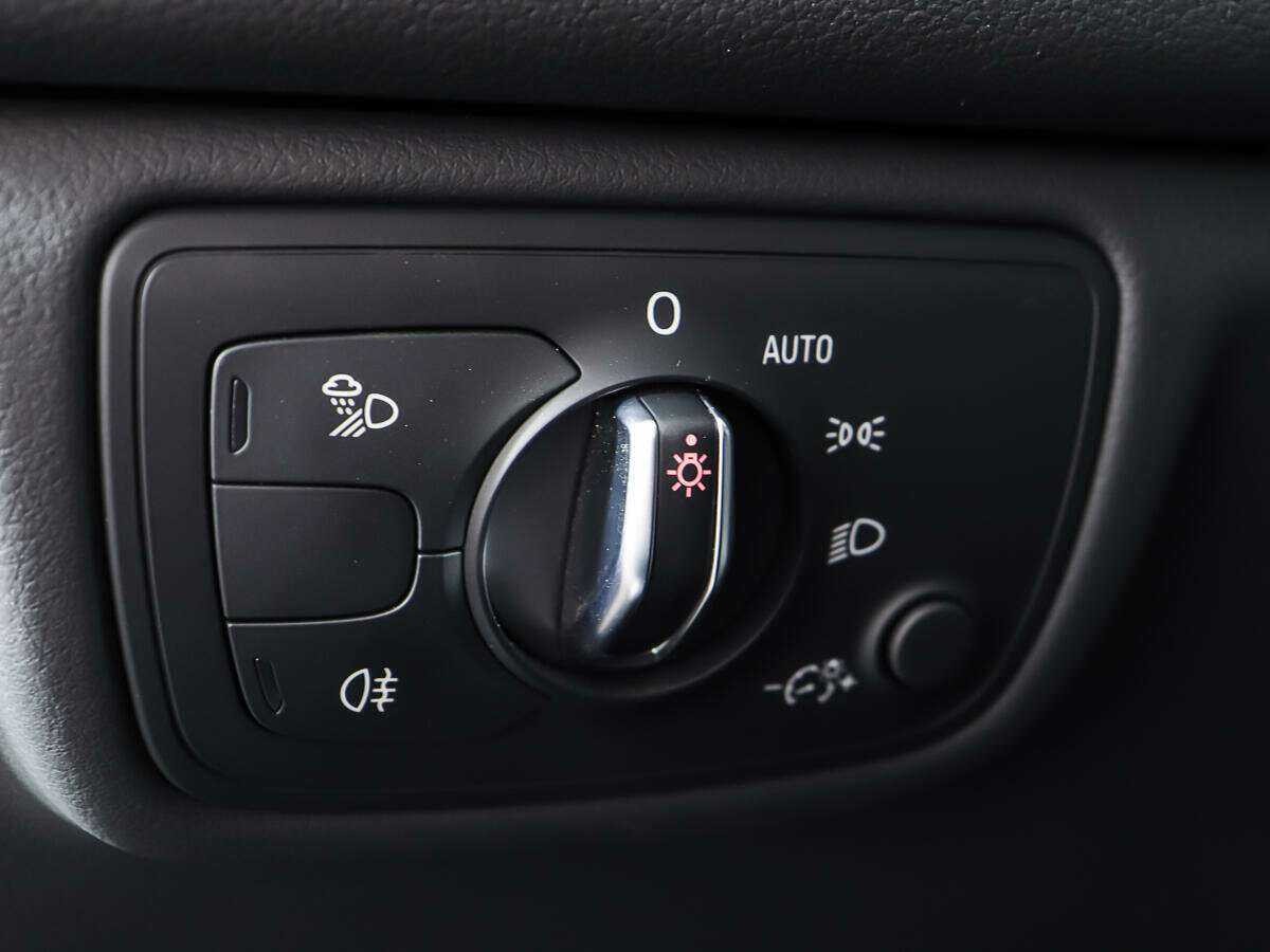 Купить Audi A6 с пробегом. Фото: #17