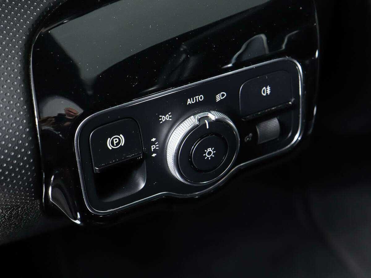 Купить Mercedes-Benz A-Класс с пробегом. Фото: #16