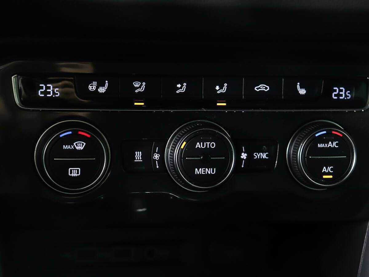 Купить Volkswagen Tiguan с пробегом. Фото: #15