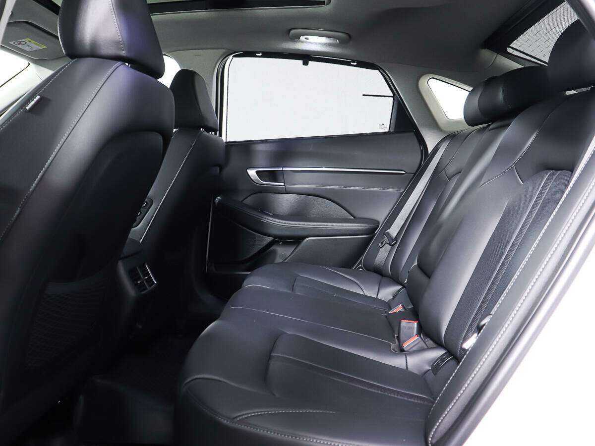 Купить Hyundai Sonata с пробегом. Фото: #8