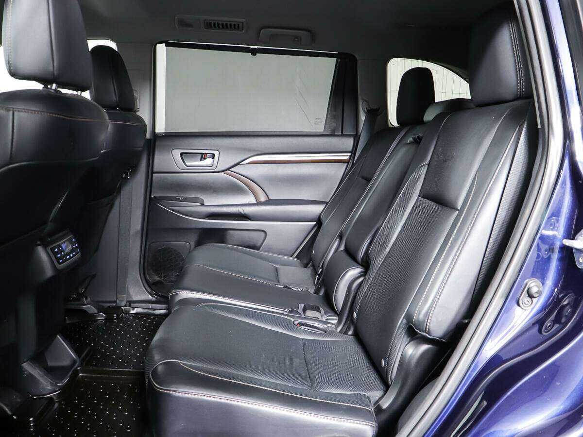 Купить Toyota Highlander с пробегом. Фото: #9