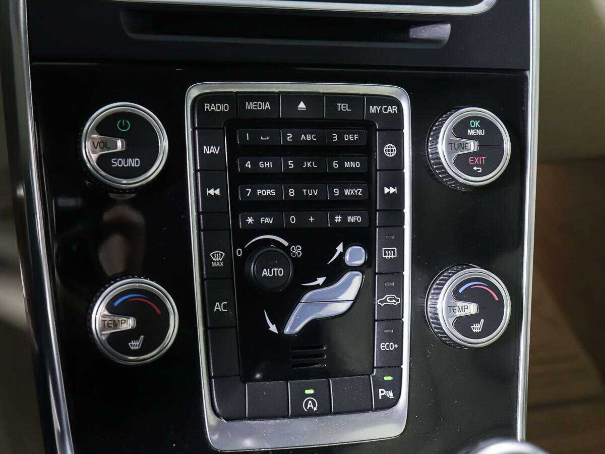 Купить Volvo S60 с пробегом. Фото: #18