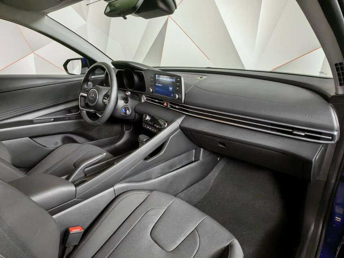 Купить Hyundai Elantra с пробегом. Фото: #8