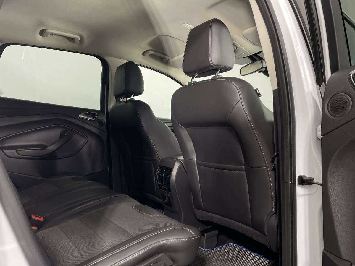 Купить Ford Kuga с пробегом. Фото: #14