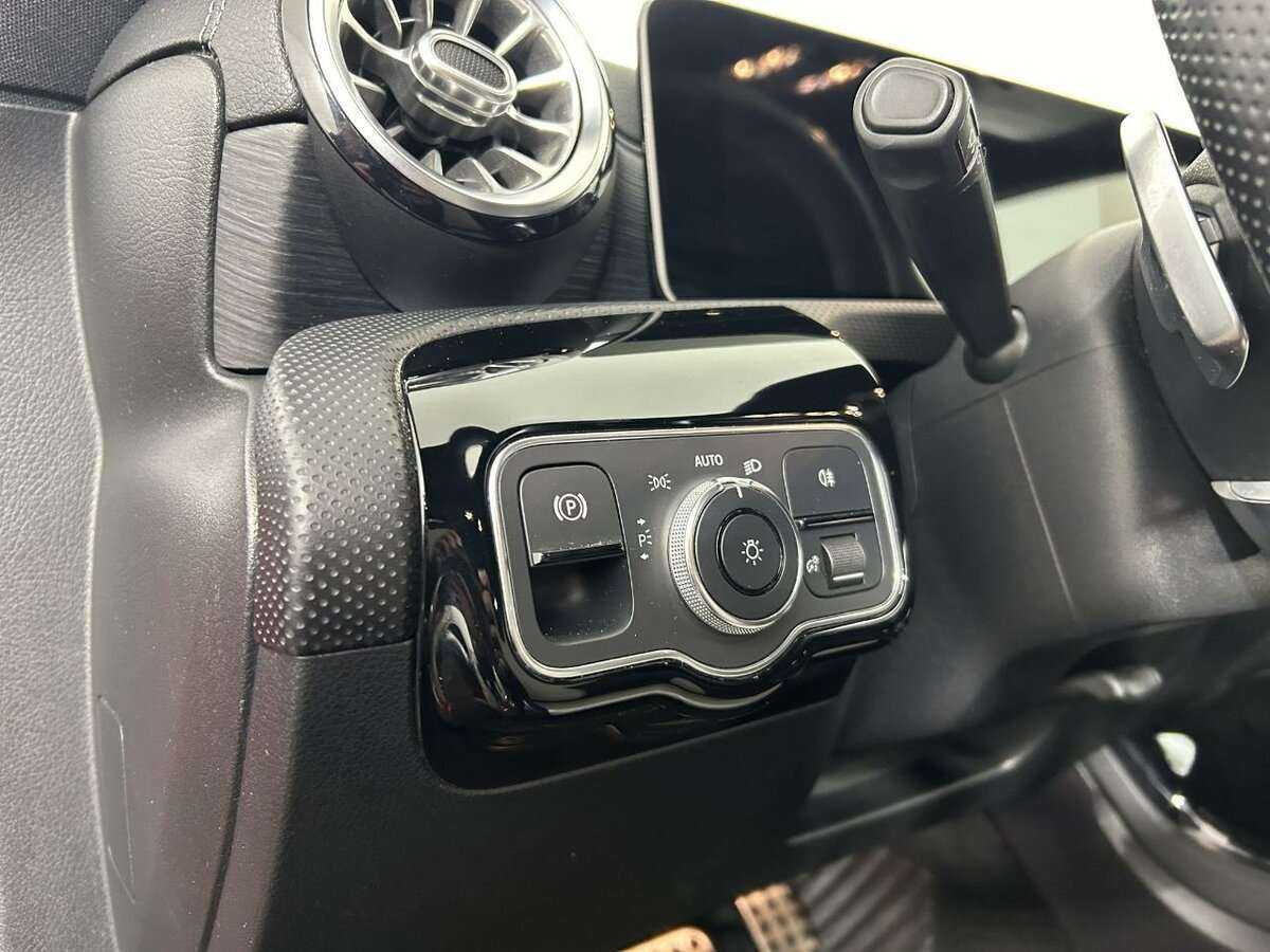 Купить Mercedes-Benz CLA с пробегом. Фото: #8