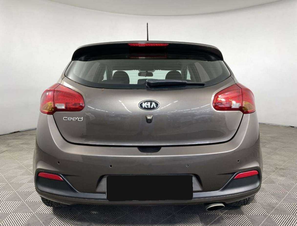 Купить Kia Ceed с пробегом. Фото: #2