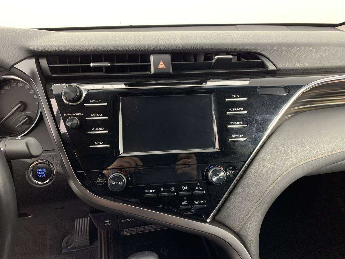 Купить Toyota Camry с пробегом. Фото: #14