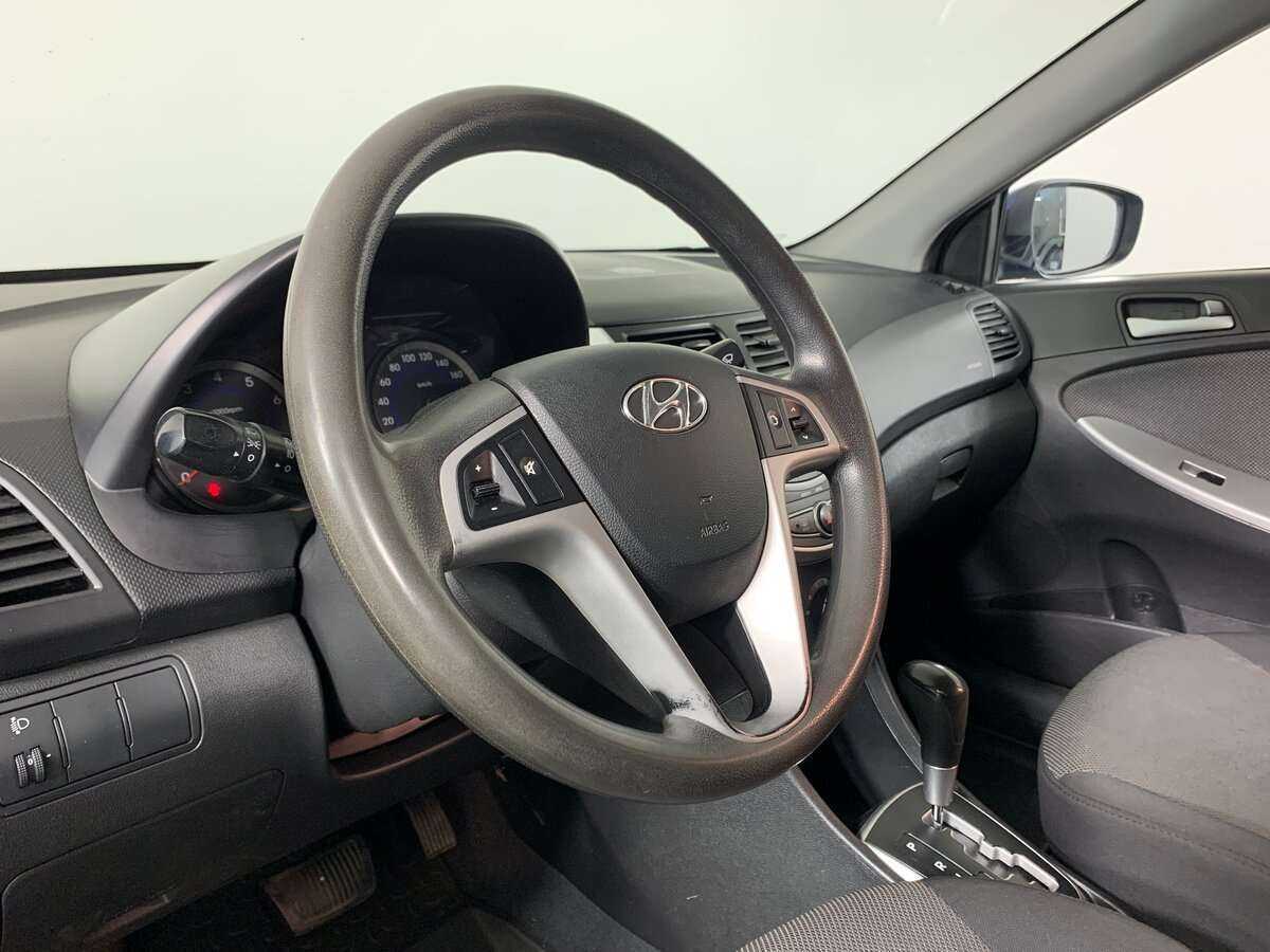 Купить Hyundai Solaris с пробегом. Фото: #8