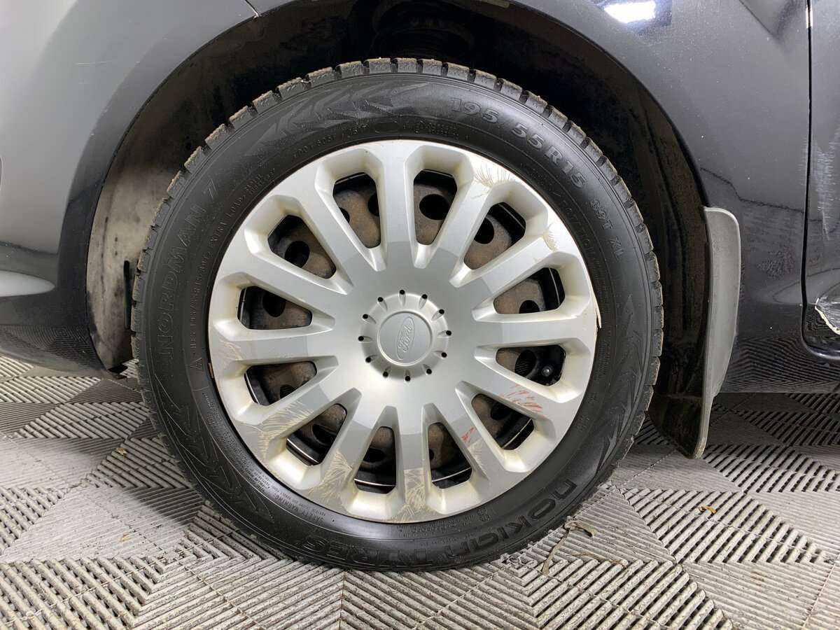 Купить Ford Fiesta с пробегом. Фото: #8