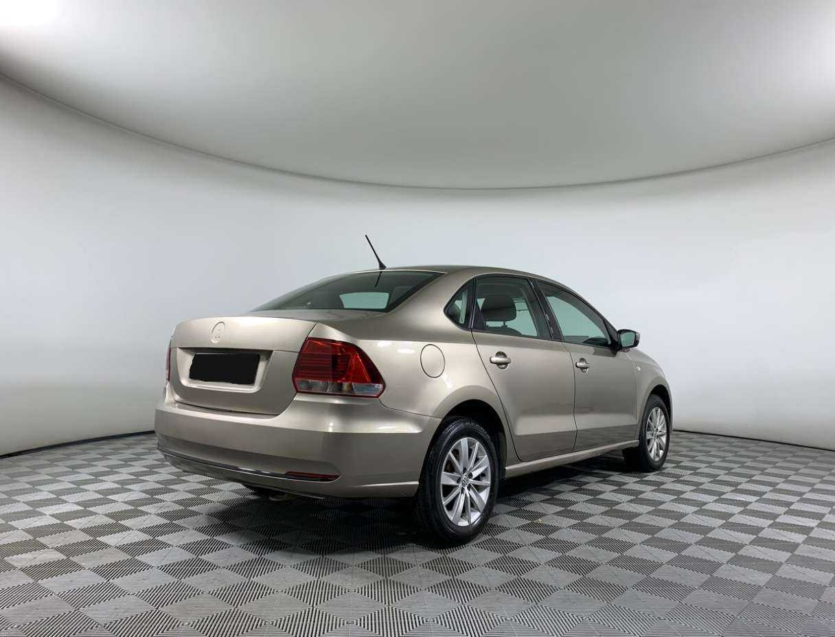 Купить Volkswagen Polo с пробегом. Фото: #4
