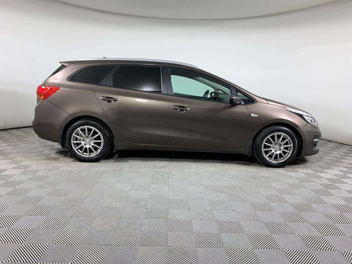 Купить Kia Ceed с пробегом. Фото: #3
