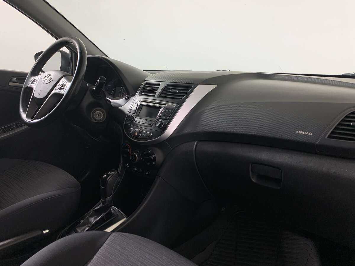 Купить Hyundai Solaris с пробегом. Фото: #10