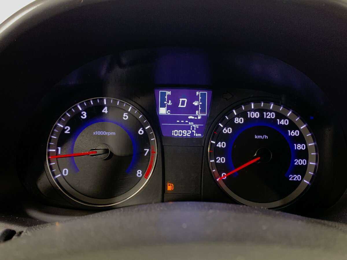 Купить Hyundai Solaris с пробегом. Фото: #11