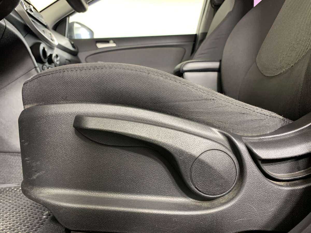 Купить Hyundai Solaris с пробегом. Фото: #13