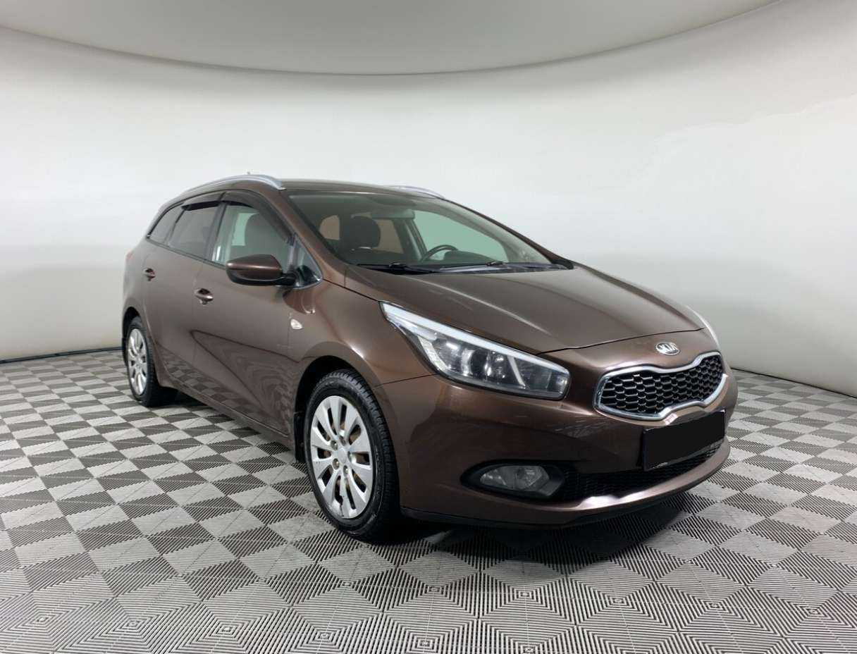 Купить Kia Ceed с пробегом. Фото: #2