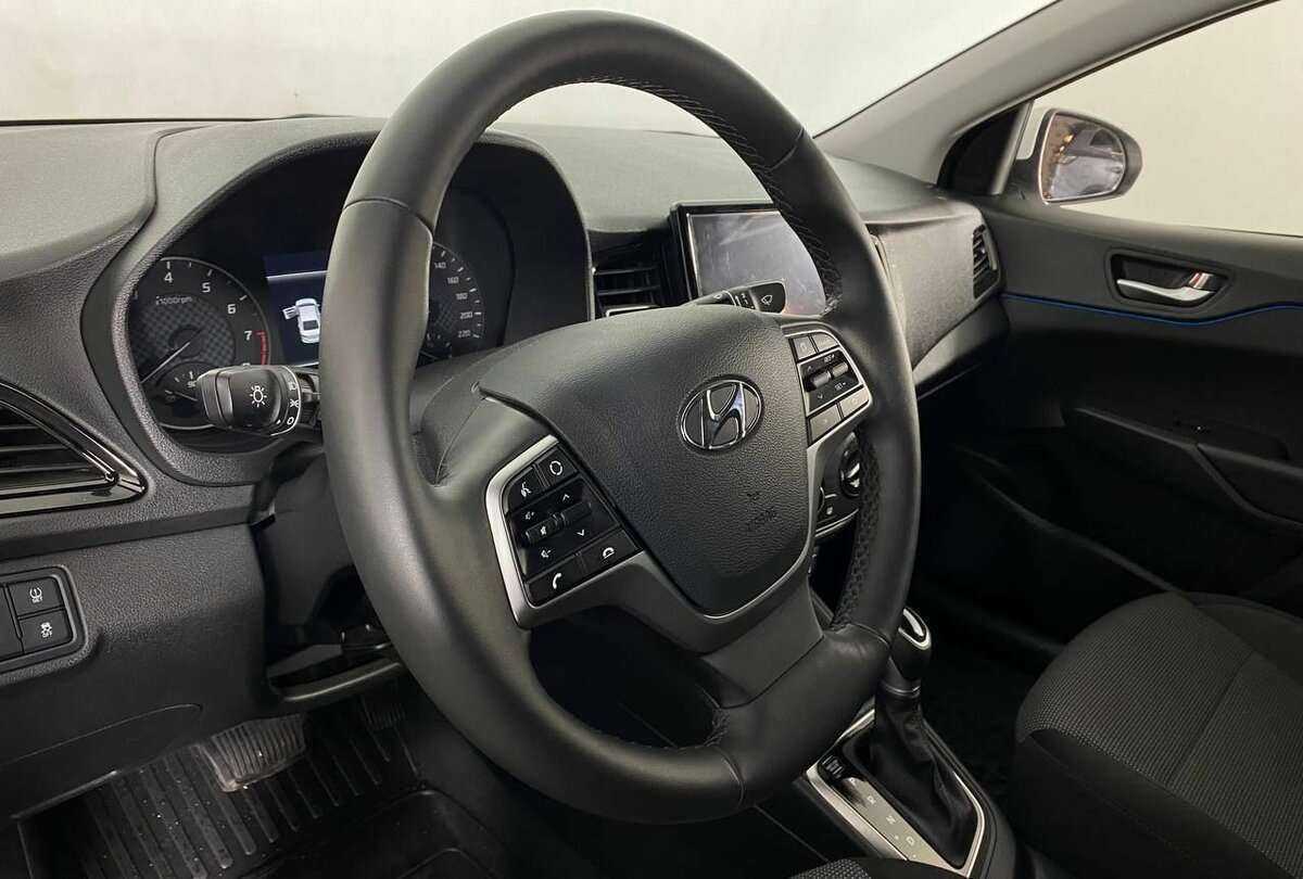 Купить Hyundai Solaris с пробегом. Фото: #12