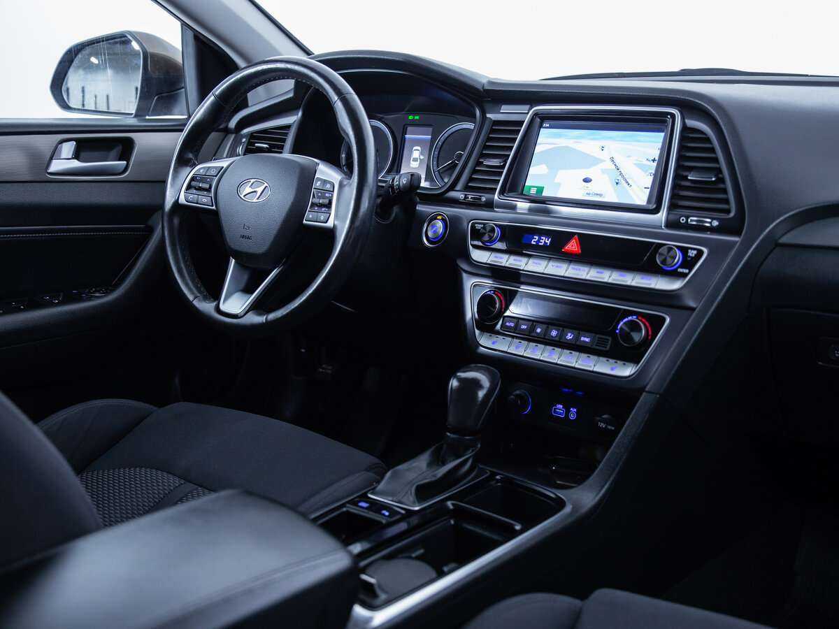 Купить Hyundai Sonata с пробегом. Фото: #10