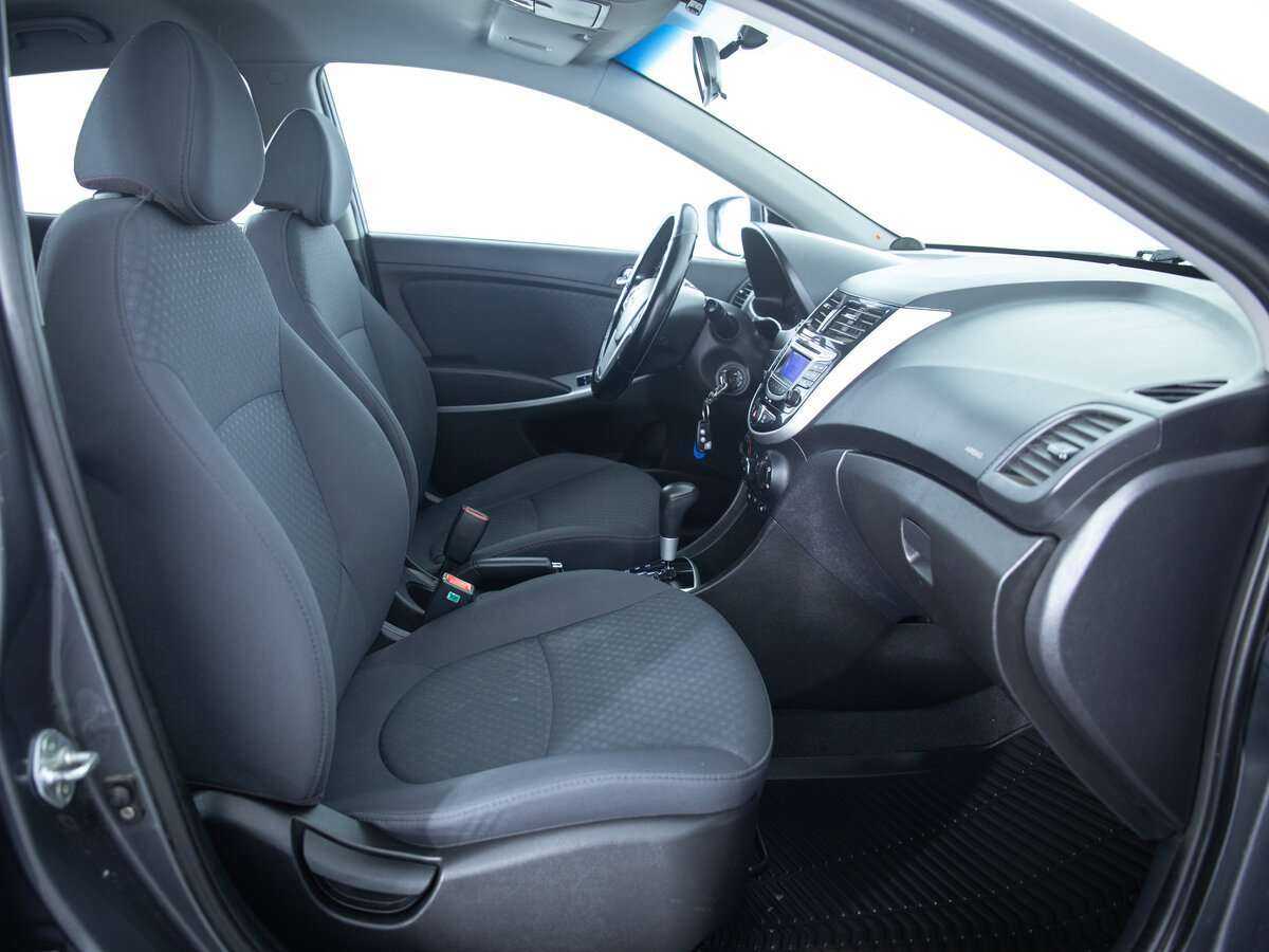 Купить Hyundai Solaris с пробегом. Фото: #9