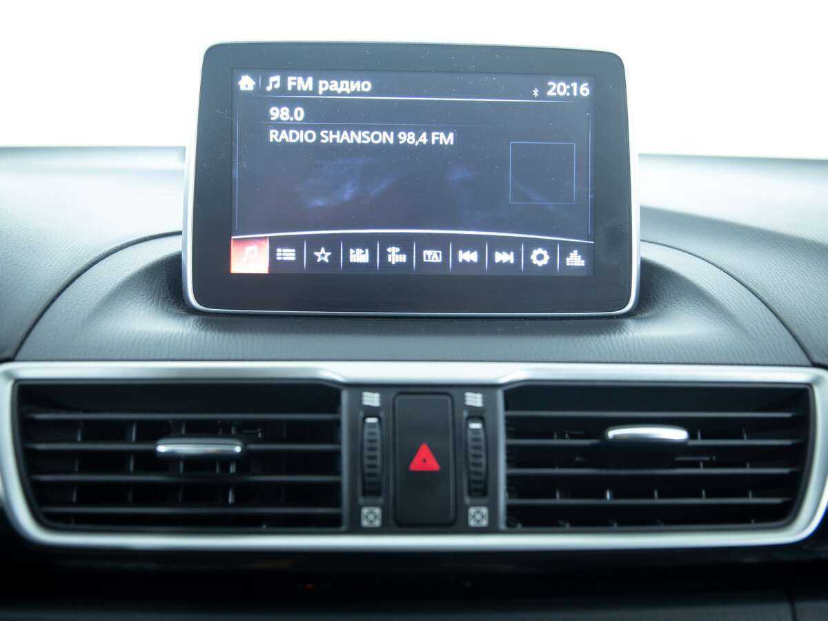 Купить Mazda 3 с пробегом. Фото: #13