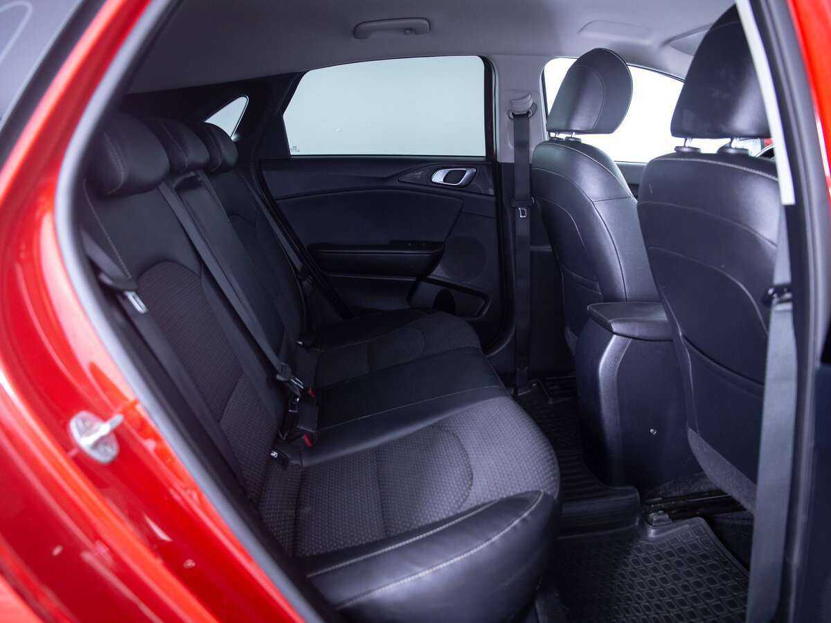 Купить Kia Ceed с пробегом. Фото: #19