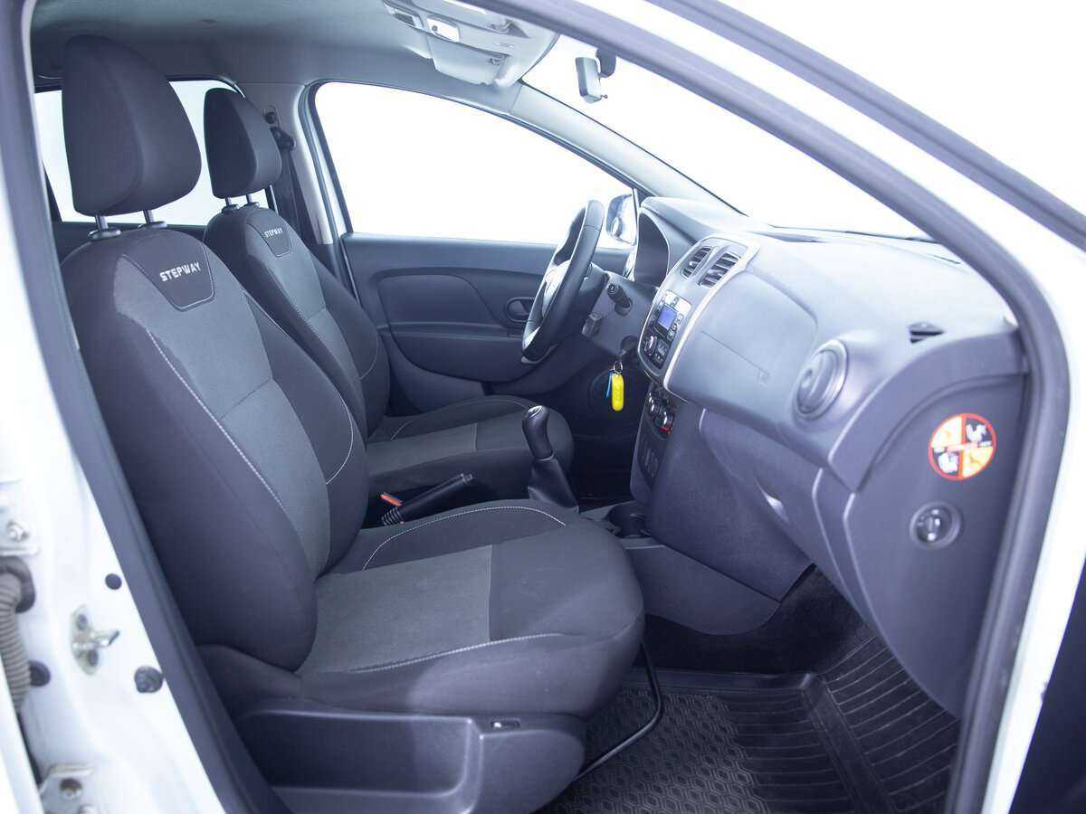 Купить Renault Logan с пробегом. Фото: #10