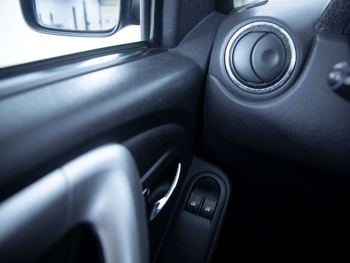 Купить Nissan Terrano с пробегом. Фото: #11