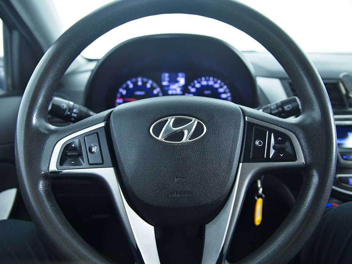 Купить Hyundai Solaris с пробегом. Фото: #12