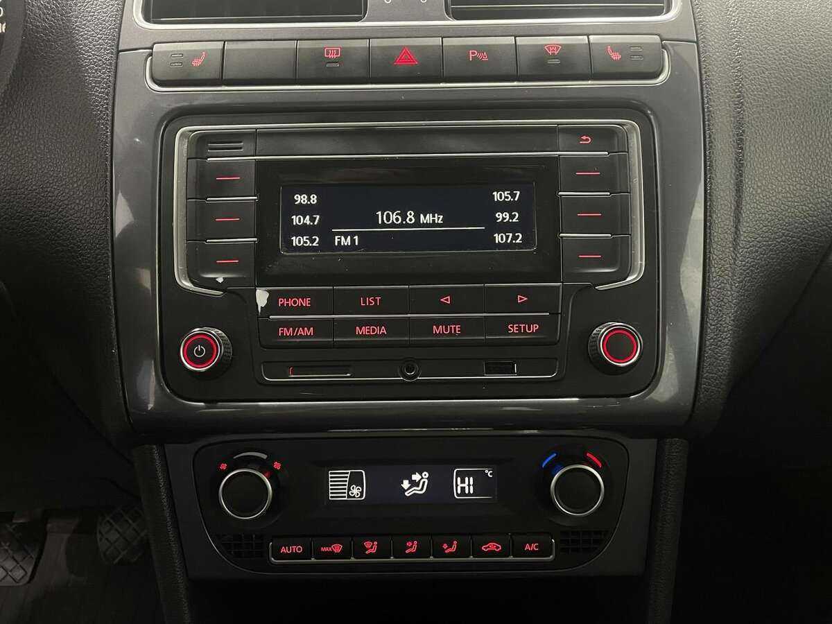 Купить Volkswagen Polo с пробегом. Фото: #7