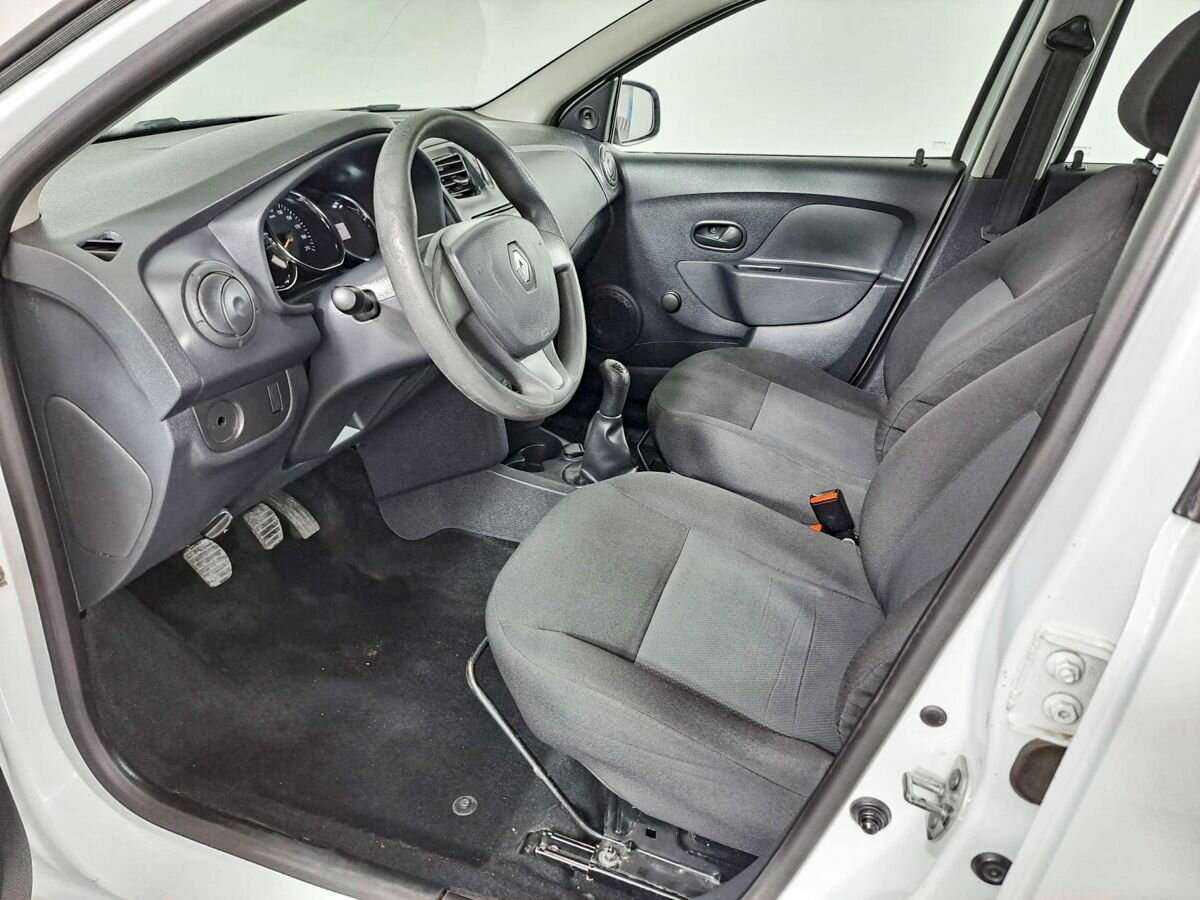 Купить Renault Logan с пробегом. Фото: #15