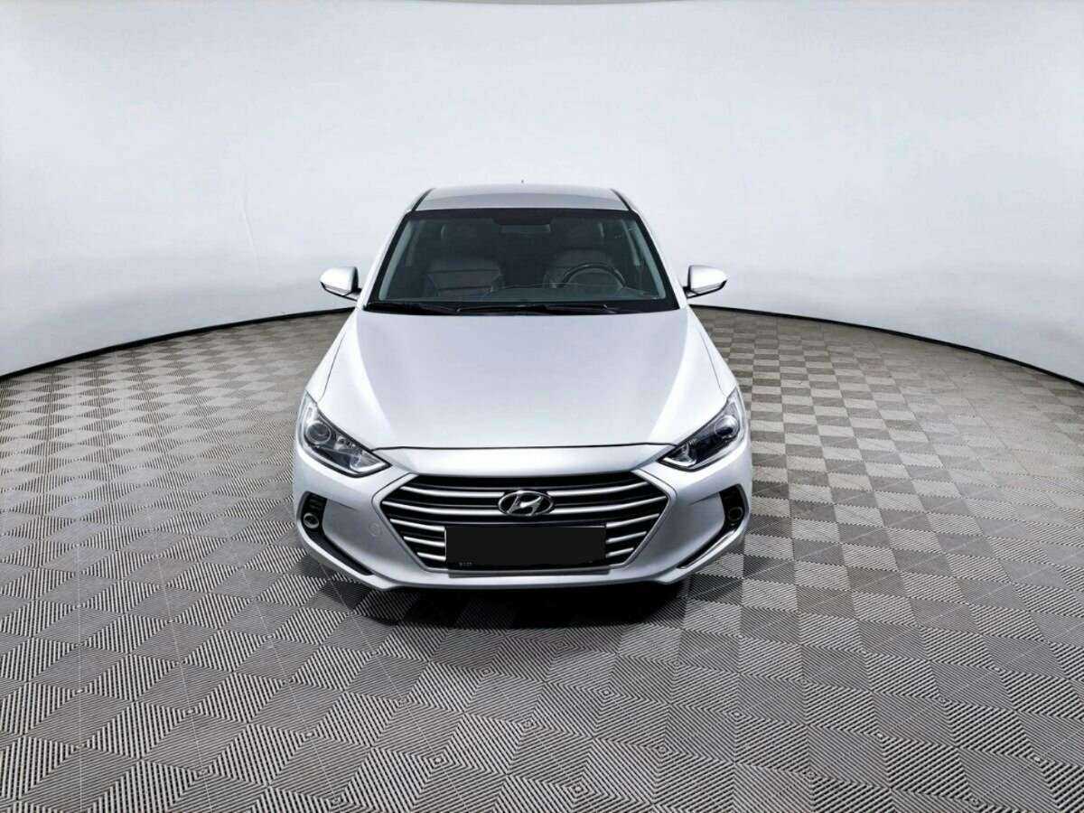 Купить Hyundai Elantra с пробегом. Фото: #1