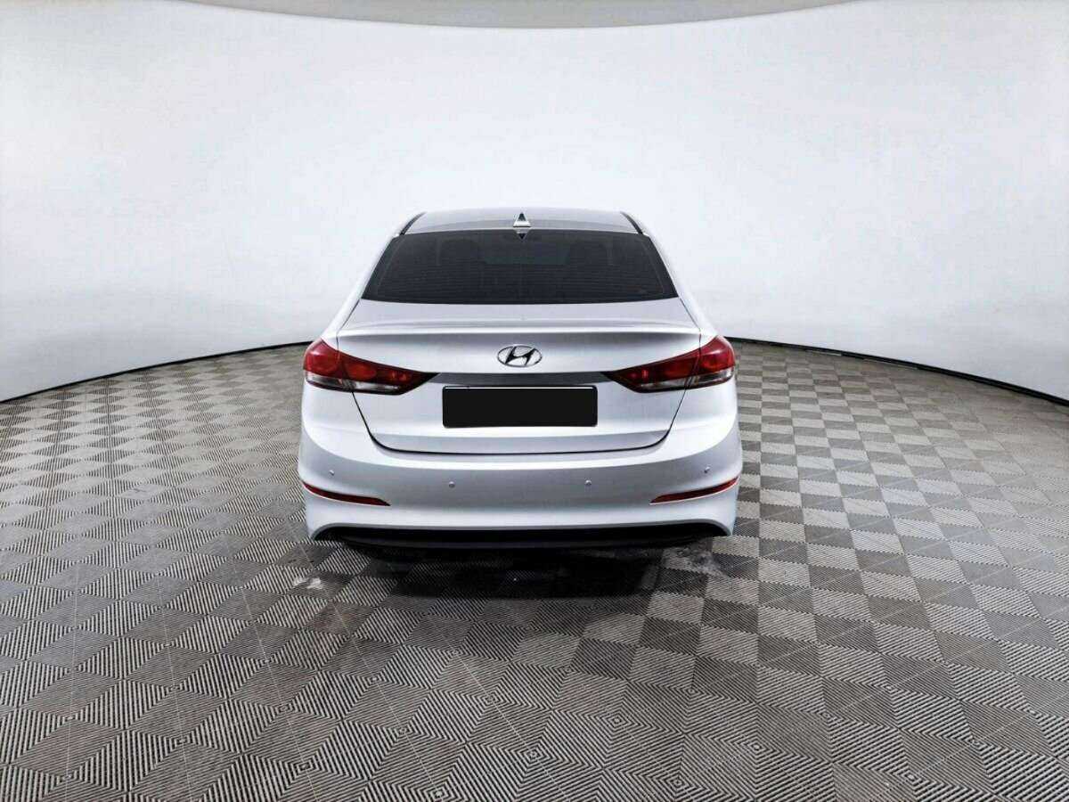Купить Hyundai Elantra с пробегом. Фото: #5