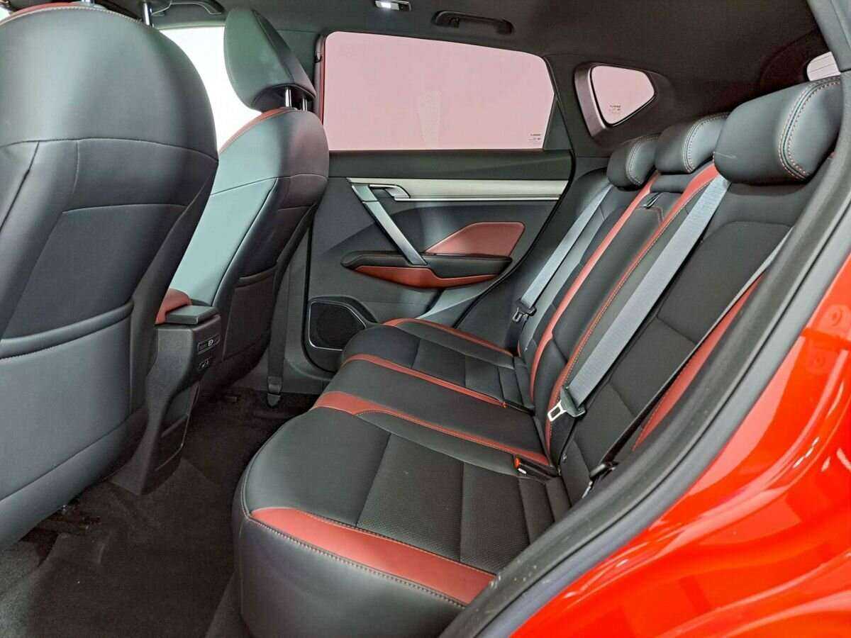 Купить Geely Coolray с пробегом. Фото: #9