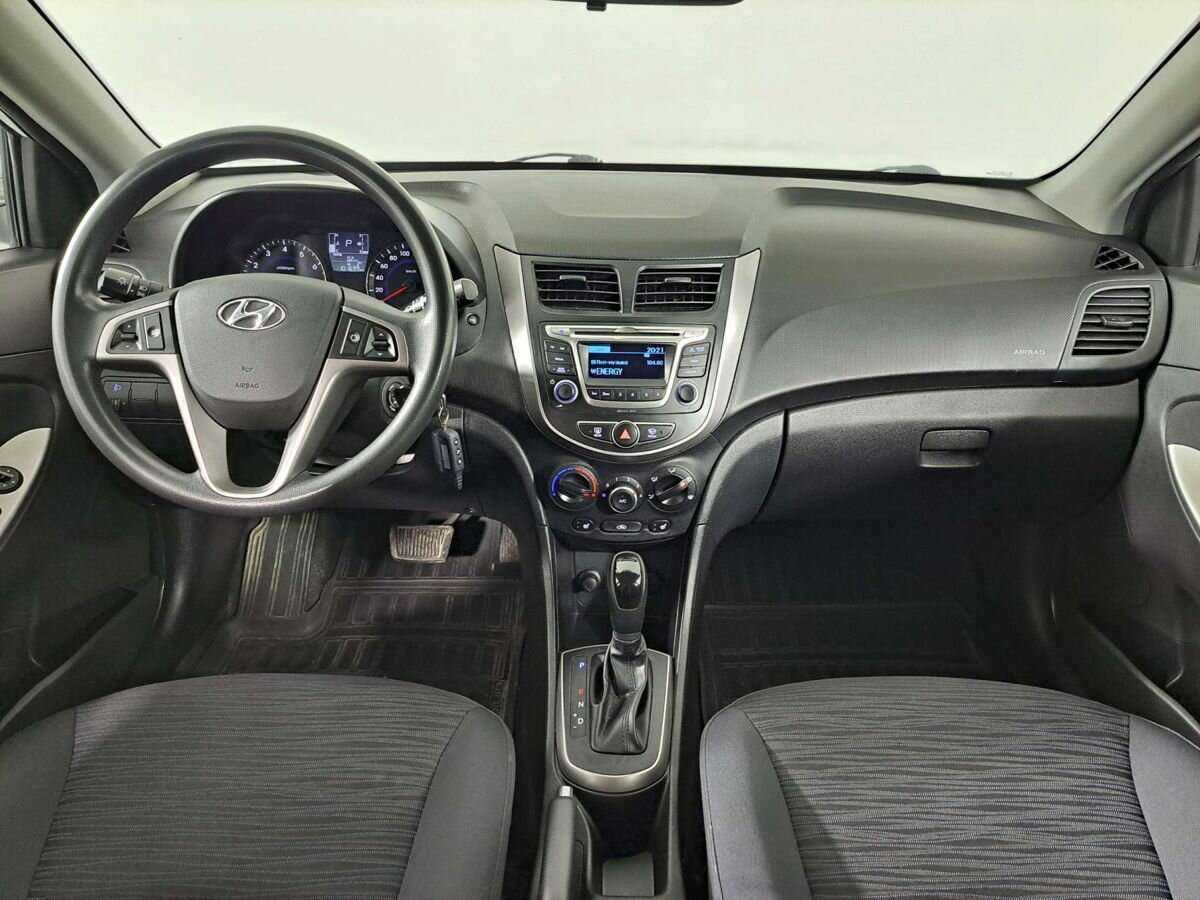 Купить Hyundai Solaris с пробегом. Фото: #11