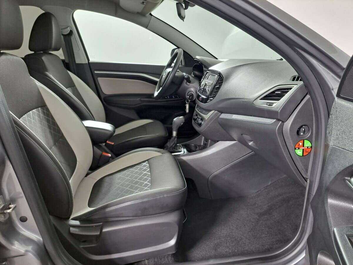 Купить Lada (ВАЗ) Vesta с пробегом. Фото: #8