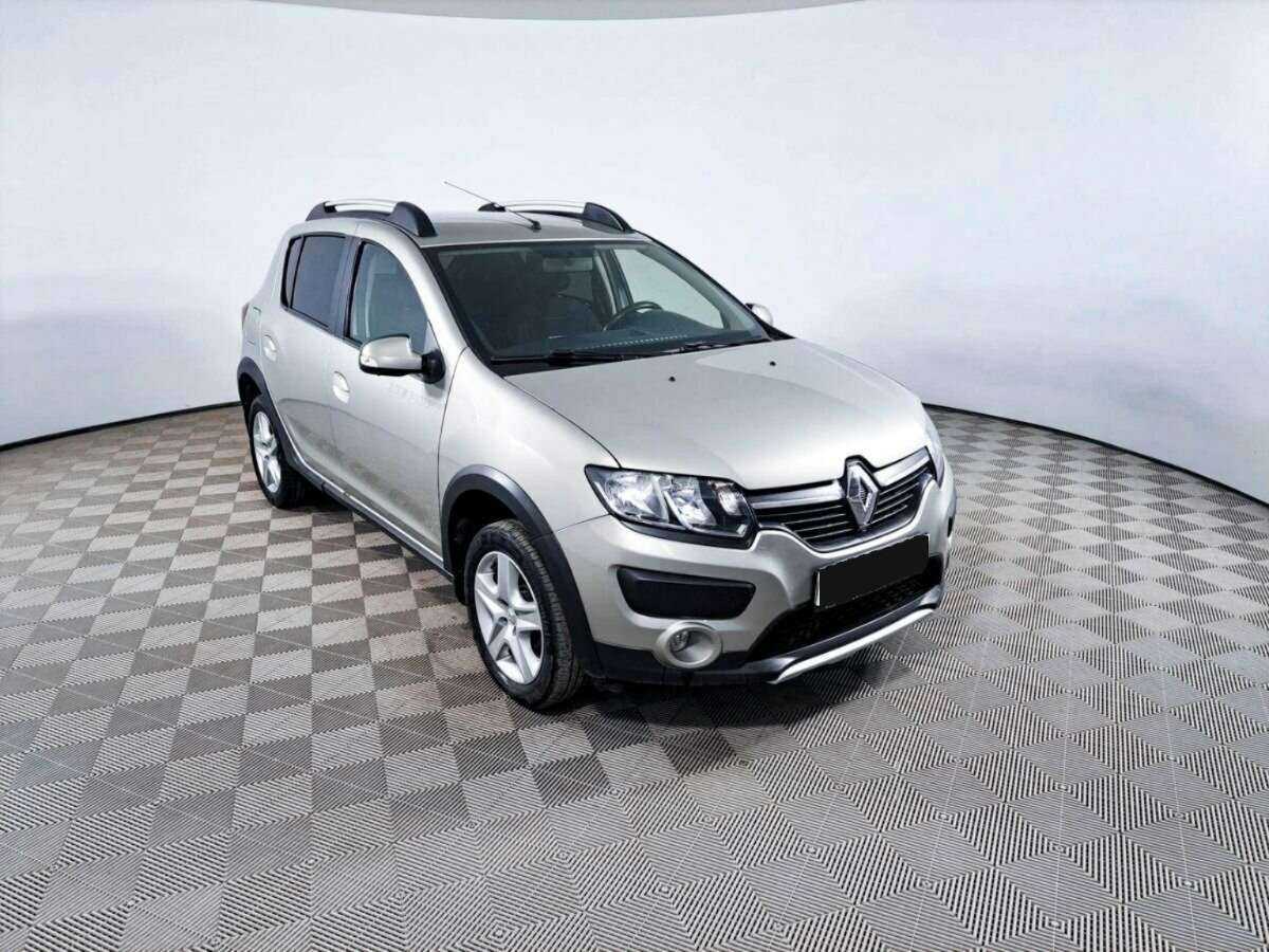 Купить Renault Sandero с пробегом. Фото: #2