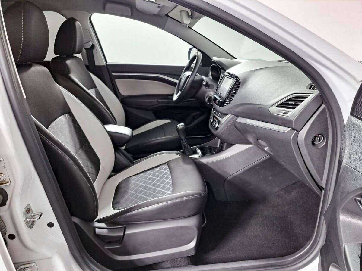 Купить Lada (ВАЗ) Vesta с пробегом. Фото: #8