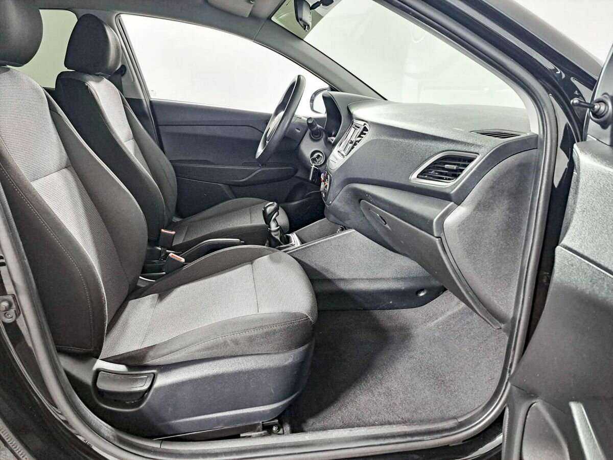 Купить Hyundai Solaris с пробегом. Фото: #10