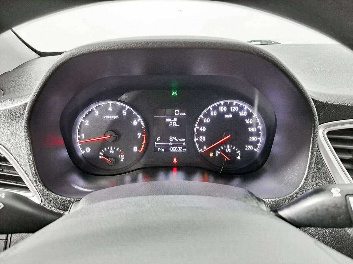 Купить Hyundai Solaris с пробегом. Фото: #9